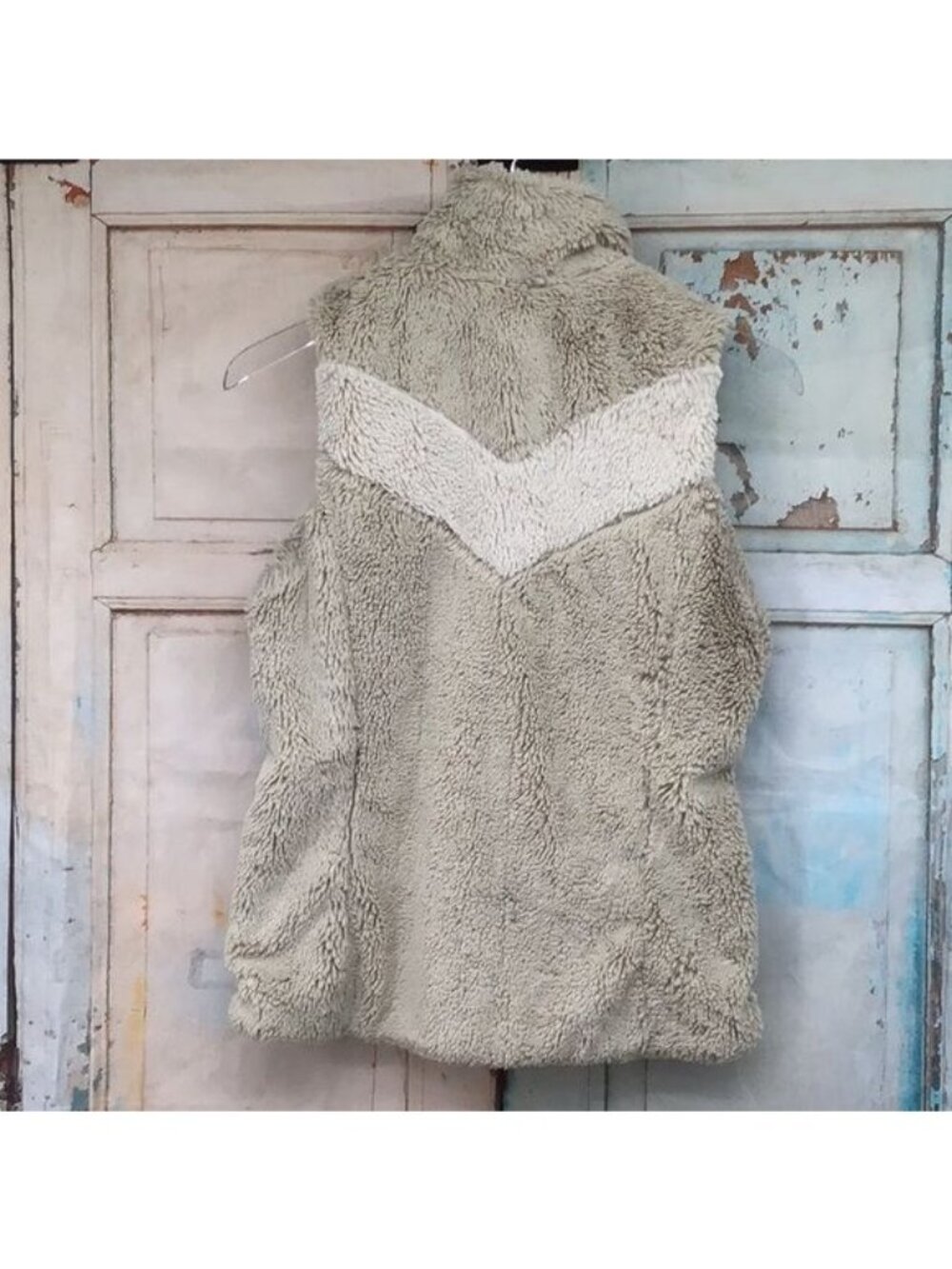 Patagonia Womans S BLST Bleach Stone Cream Chevron Los Gatos Vest - Picture 4 of 6